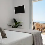 Naxos Tower Hotel *