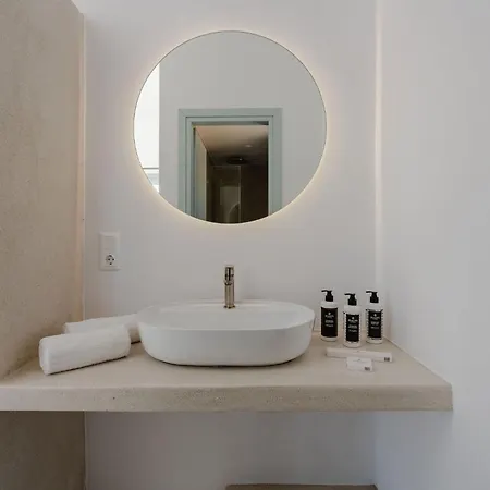 Naxos Tower Hotell *