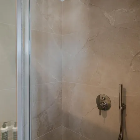 Naxos Tower * Galanado