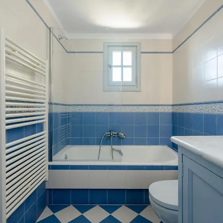 Naxos Tower * Galanado